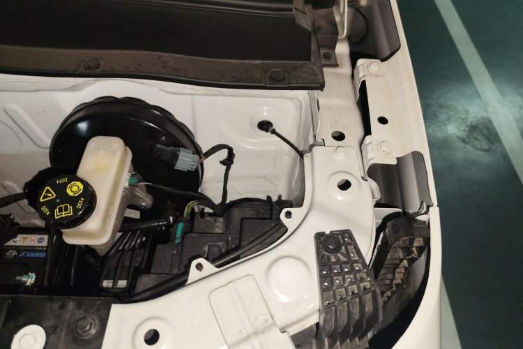 Used Geely Galaxy Panda 2024 200km Panda Rider Engine Bay Left