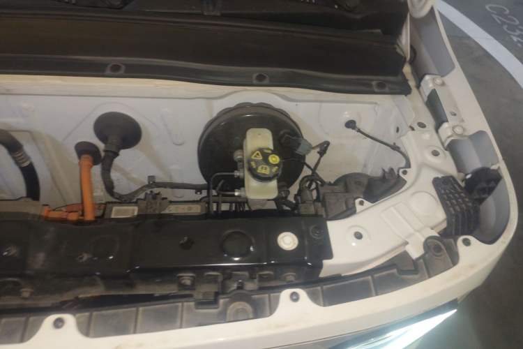 Used Geely Galaxy Panda 2024 Panda Mini 200km Endurance Bear Engine Bay Left