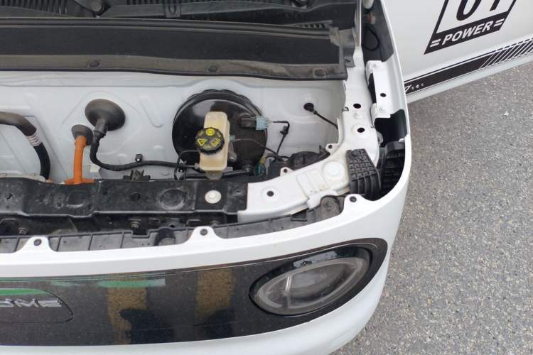 Used Geely Galaxy Panda 2024 Panda Mini 200km Endurance Bear Engine Bay Left