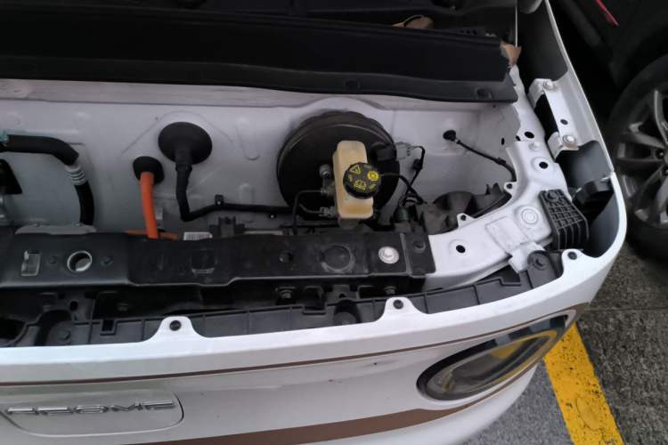 Used Geely Galaxy Panda 2024 Panda Mini 200km Endurance Bear Engine Bay Left