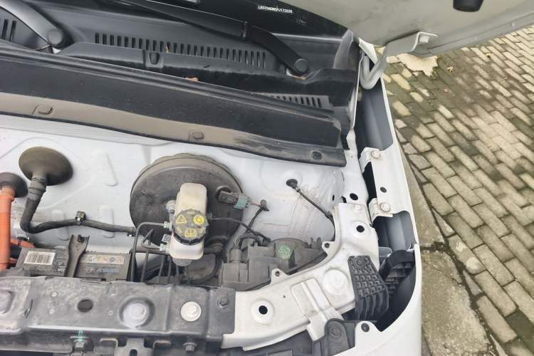 Used Geely Galaxy Panda 2024 200km Panda Rider Engine Bay Left