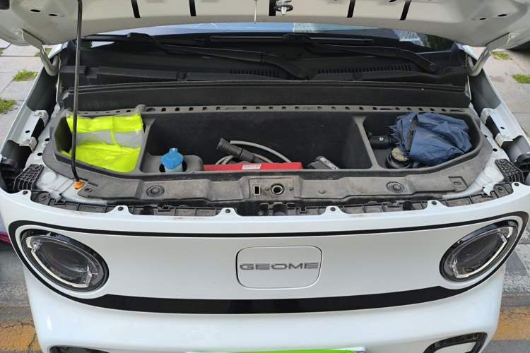 Used Geely Galaxy Panda 2024 200km Panda Kart Engine Bay