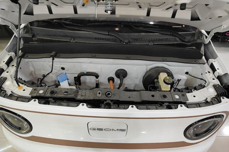Used Geely Galaxy Panda 2024 Panda Mini 200km Endurance Bear Engine Bay