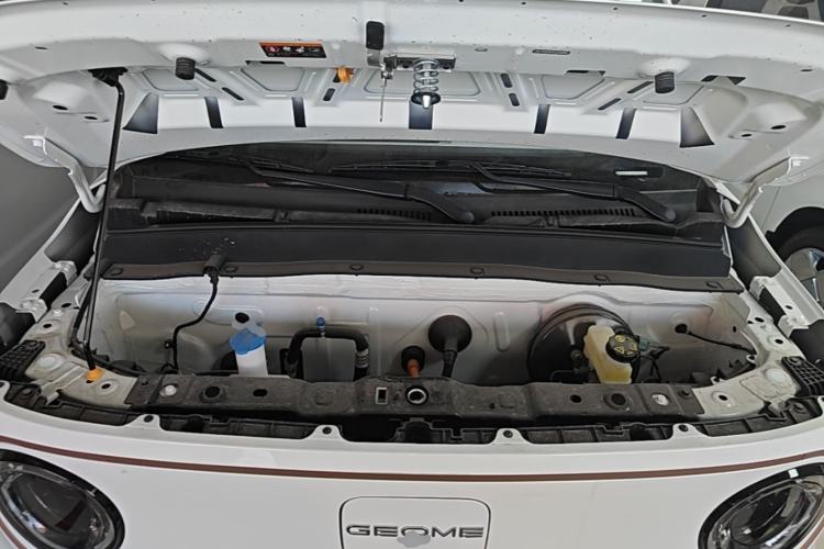 Used Geely Galaxy Panda 2024 Panda Mini 200km Endurance Bear Engine Bay