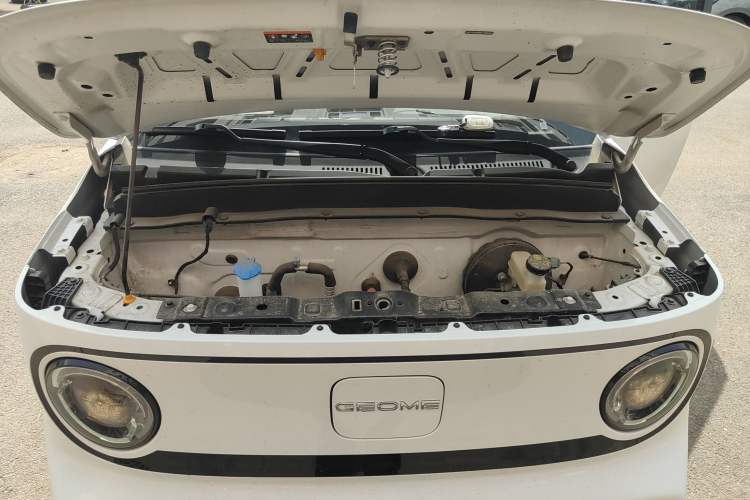 Used Geely Galaxy Panda 2024 200km Panda Kart Engine Bay