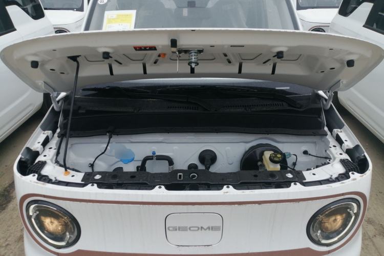 Used Geely Galaxy Panda 2024 Panda Mini 200km Endurance Bear Engine Bay