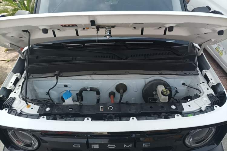 Used Geely Galaxy Panda 2024 200km Panda Rider Engine Bay