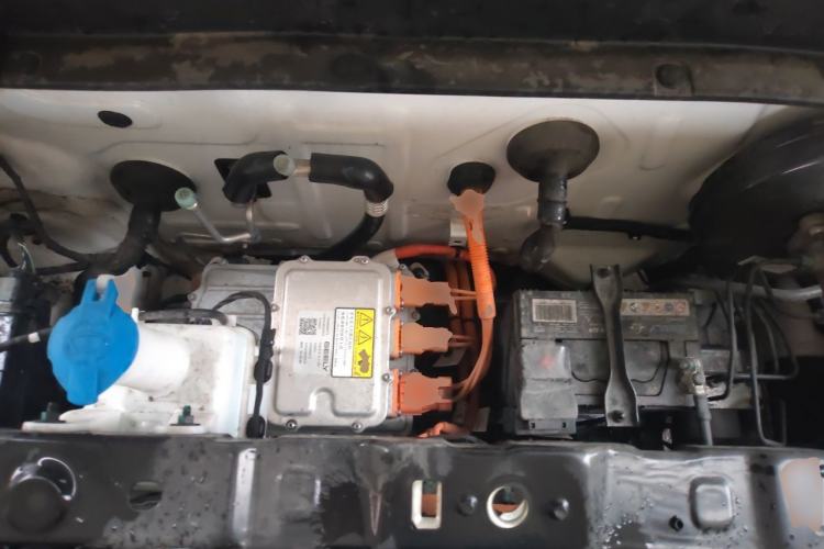 Used Geely Galaxy Panda 2024 Panda Mini 200km Endurance Bear Engine Bay