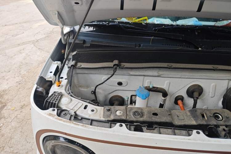 Used Geely Galaxy Panda 2024 Panda Mini 200km Endurance Bear Engine Bay Right