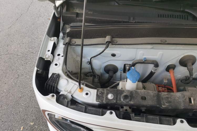 Used Geely Galaxy Panda 2024 Panda Mini 200km Endurance Bear Engine Bay Right