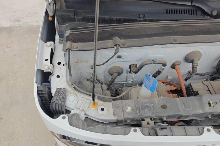 Used Geely Galaxy Panda 2024 Panda Mini 200km Endurance Bear Engine Bay Right