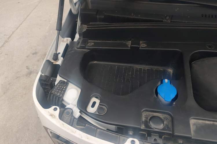 Used Geely Galaxy Panda 2024 Panda Mini 200km Endurance Bear Engine Bay Right
