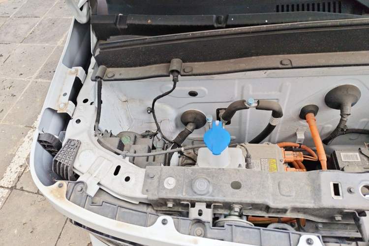 Used Geely Galaxy Panda 2024 200km Panda Kart Engine Bay Right