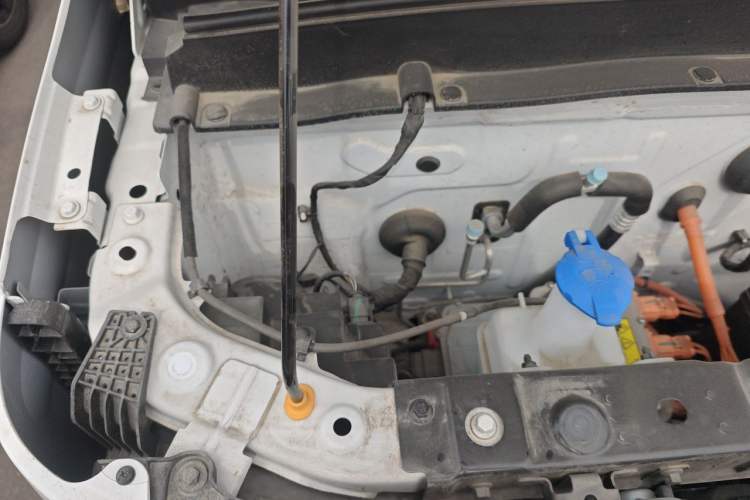 Used Geely Galaxy Panda 2024 Panda Mini 200km Endurance Bear Engine Bay Right