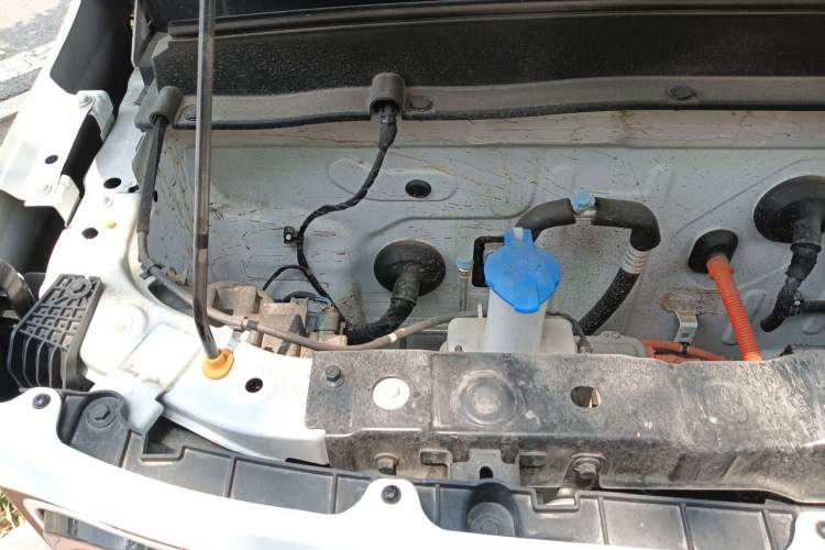 Used Geely Galaxy Panda 2024 Panda Mini 200km Endurance Bear Engine Bay Right