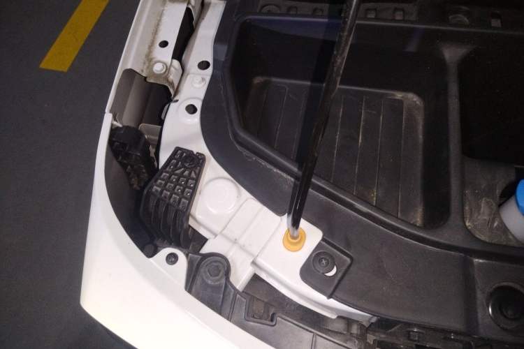Used Geely Galaxy Panda 2024 200km Panda Rider Engine Bay Right