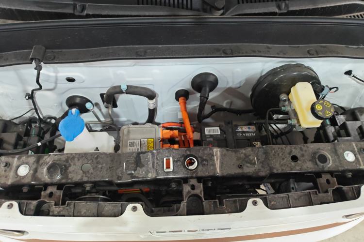 Used Geely Galaxy Panda 2024 Panda Mini 200km Endurance Bear Engine Bay