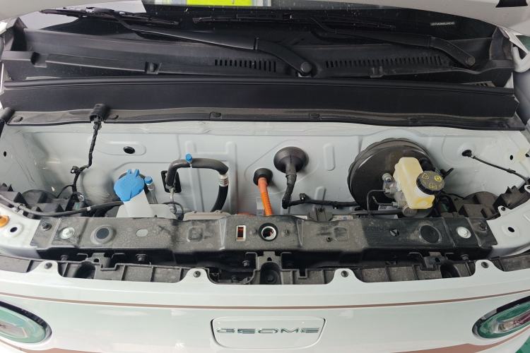 Used Geely Galaxy Panda 2024 Panda Mini 200km Endurance Bear Engine Bay