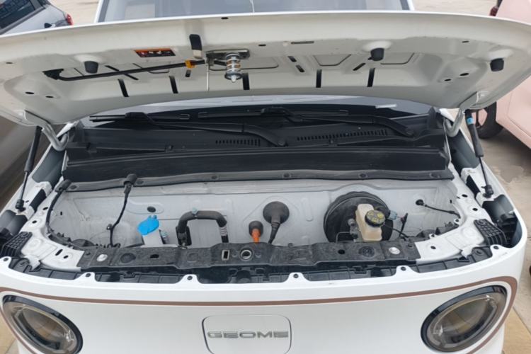 Used Geely Galaxy Panda 2024 Panda Mini 200km Endurance Bear Engine Bay