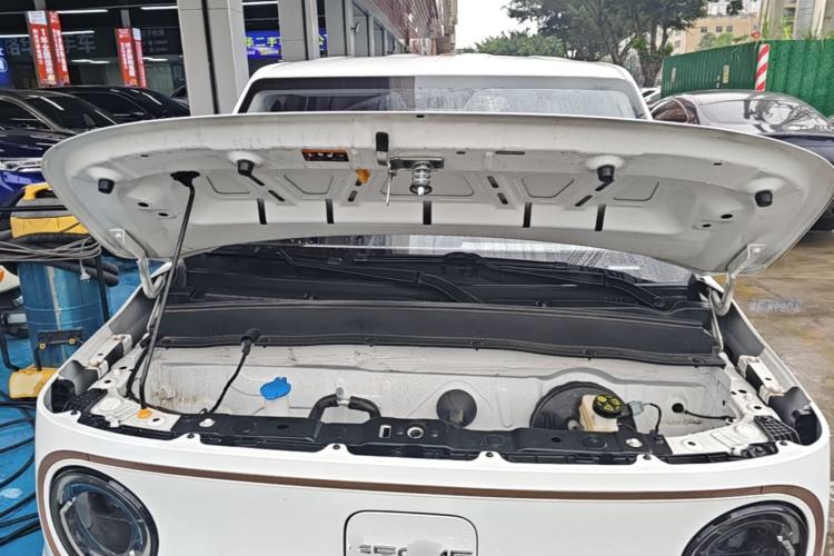 Used Geely Galaxy Panda 2024 Panda Mini 200km Endurance Bear Engine Bay