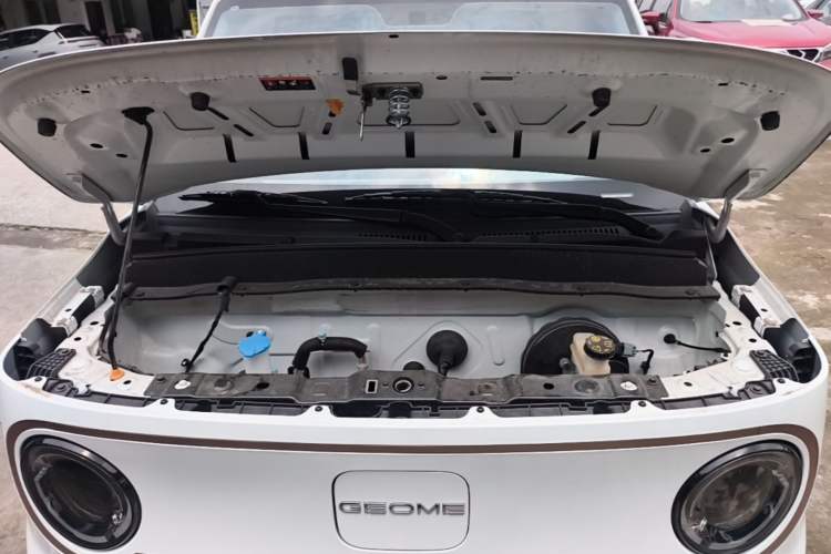 Used Geely Galaxy Panda 2024 Panda Mini 200km Longteng PRO Edition Engine Bay