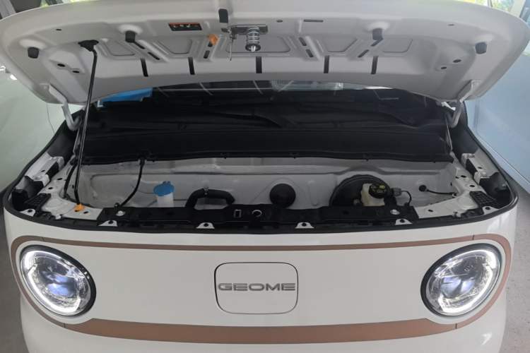 Used Geely Galaxy Panda 2024 Panda Mini 200km Longteng PRO Edition Engine Bay