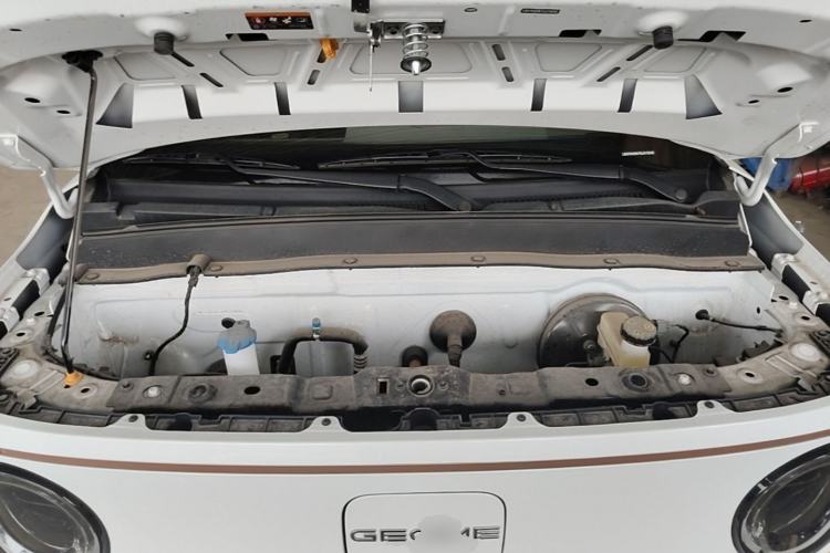 Used Geely Galaxy Panda 2024 Panda Mini 200km Endurance Bear Engine Bay