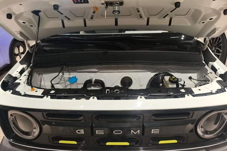 Used Geely Galaxy Panda 2024 200km Panda Rider Engine Bay