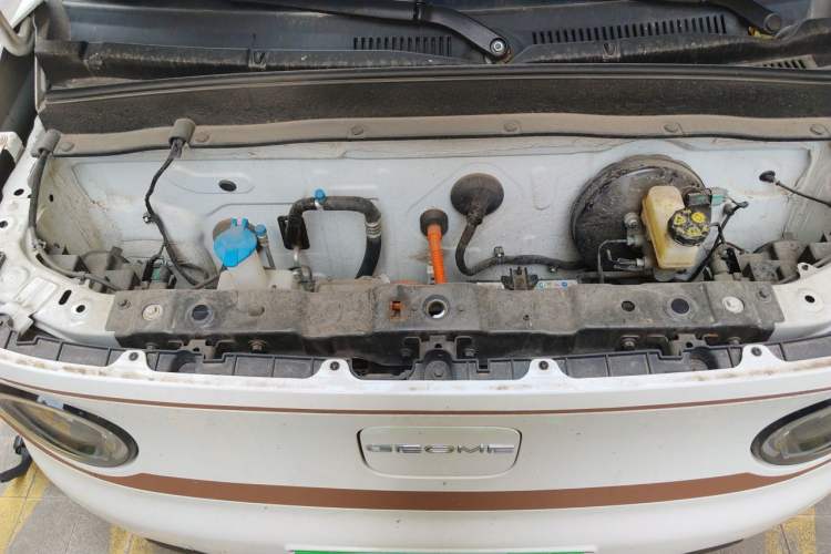 Used Geely Galaxy Panda 2024 Panda Mini 200km Endurance Bear Engine Bay