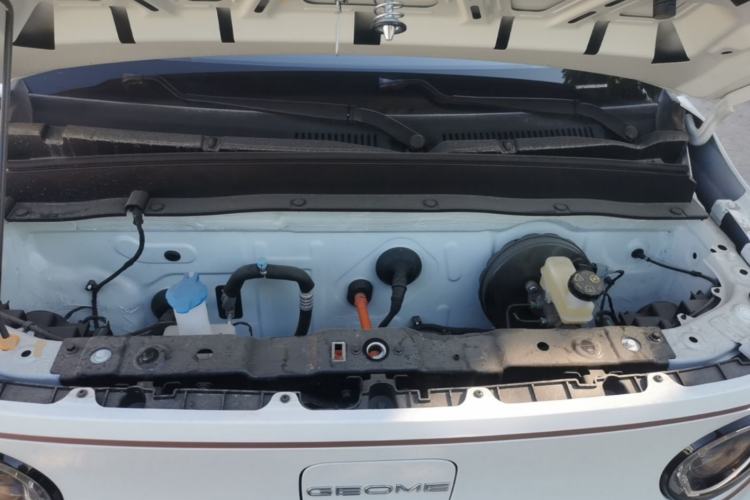 Used Geely Galaxy Panda 2024 Panda Mini 200km Endurance Bear Engine Bay