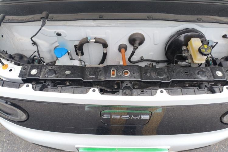 Used Geely Galaxy Panda 2024 Panda Mini 200km Endurance Bear Engine Bay