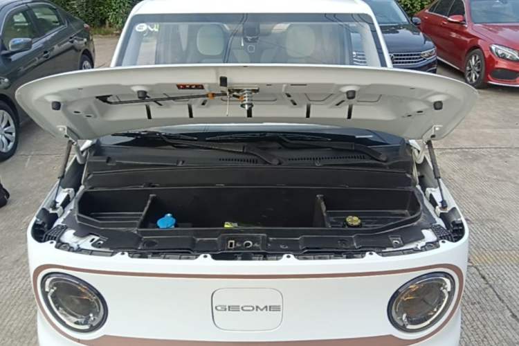 Used Geely Galaxy Panda 2024 Panda Mini 200km Longteng PRO Edition Engine Bay
