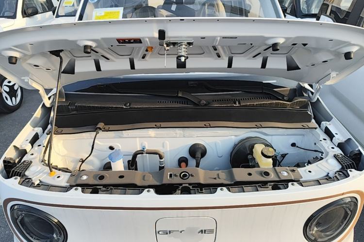 Used Geely Galaxy Panda 2024 Panda Mini 200km Endurance Bear Engine Bay