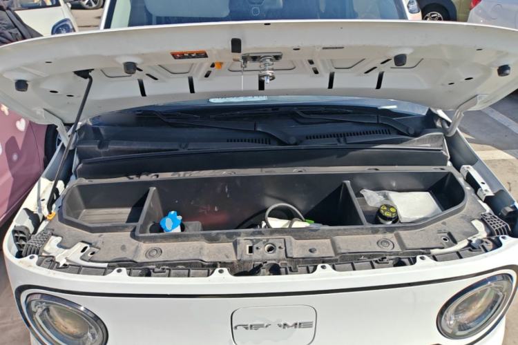 Used Geely Galaxy Panda 2024 Panda Mini 200km Endurance Bear Engine Bay