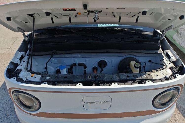 Used Geely Galaxy Panda 2024 Panda Mini 200km Endurance Bear Engine Bay