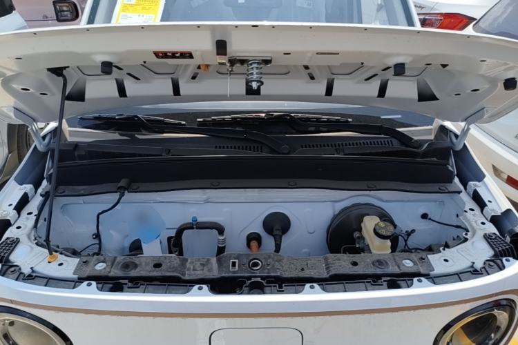 Used Geely Galaxy Panda 2024 Panda Mini 200km Endurance Bear Engine Bay
