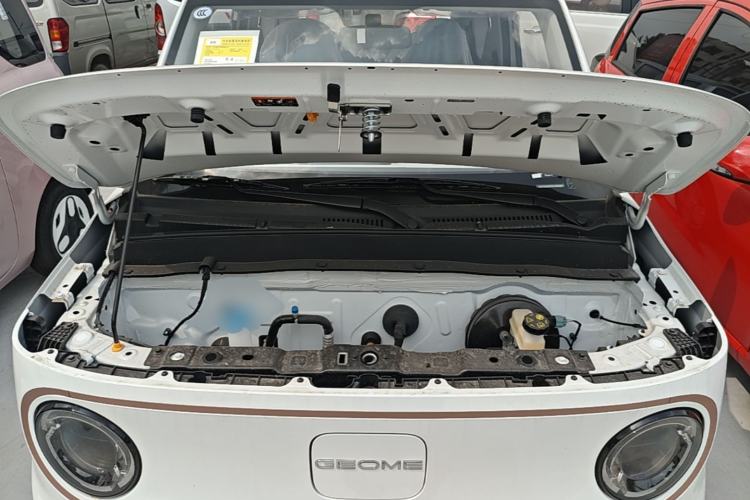 Used Geely Galaxy Panda 2024 Panda Mini 200km Endurance Bear Engine Bay