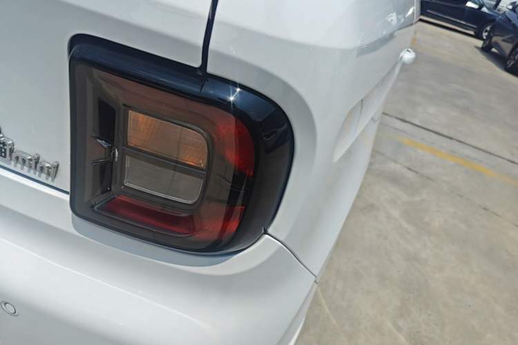Used Geely Galaxy Panda 2024 Panda Mini 200km Endurance Bear Exterior 1