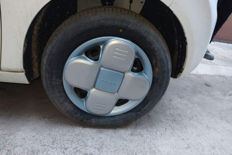 Used Geely Galaxy Panda 2024 Panda Mini 200km Endurance Bear Exterior 1