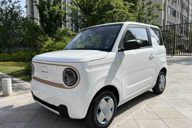 Used Geely Galaxy Panda 2024 Panda Mini 200km Endurance Bear Exterior 1