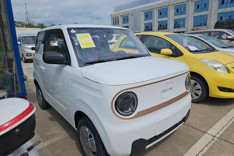 Used Geely Galaxy Panda 2024 Panda Mini 200km Endurance Bear Exterior 1