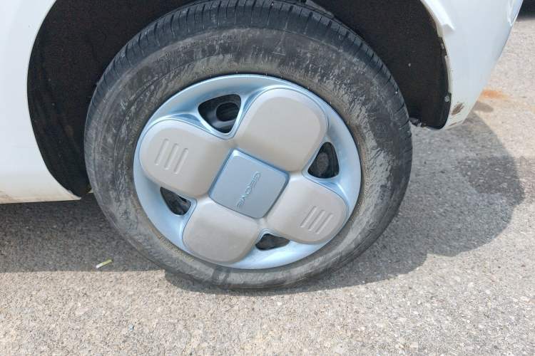 Used Geely Galaxy Panda 2024 Panda Mini 200km Endurance Bear Exterior 1