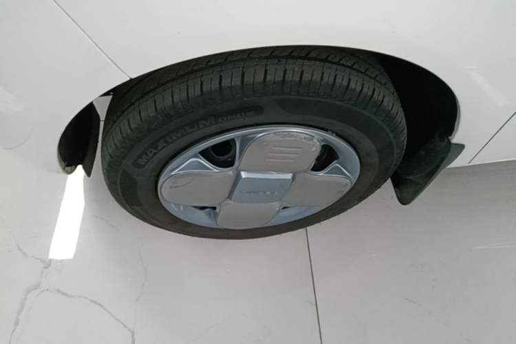 Used Geely Galaxy Panda 2024 Panda Mini 200km Endurance Bear Exterior 1
