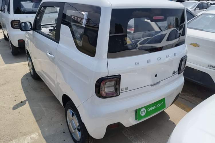 Used Geely Galaxy Panda 2024 Panda Mini 200km Endurance Bear Exterior 2