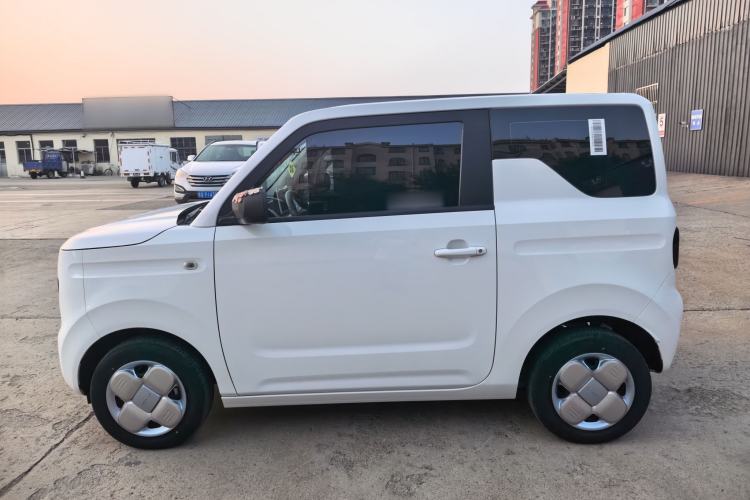 Used Geely Galaxy Panda 2024 Panda Mini 200km Endurance Bear Exterior 2