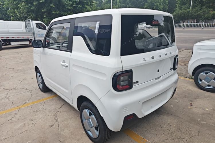 Used Geely Galaxy Panda 2024 Panda Mini 200km Endurance Bear Exterior 2
