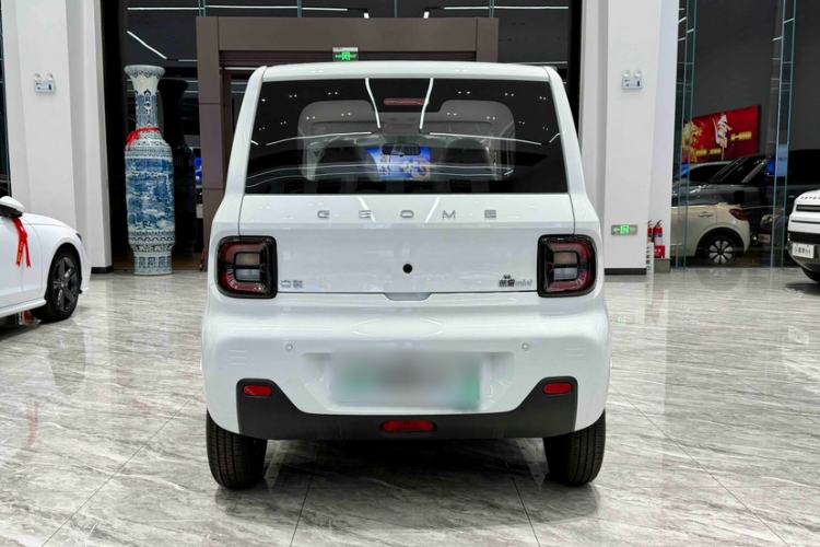 Used Geely Galaxy Panda 2024 Panda Mini 200km Endurance Bear Exterior 2