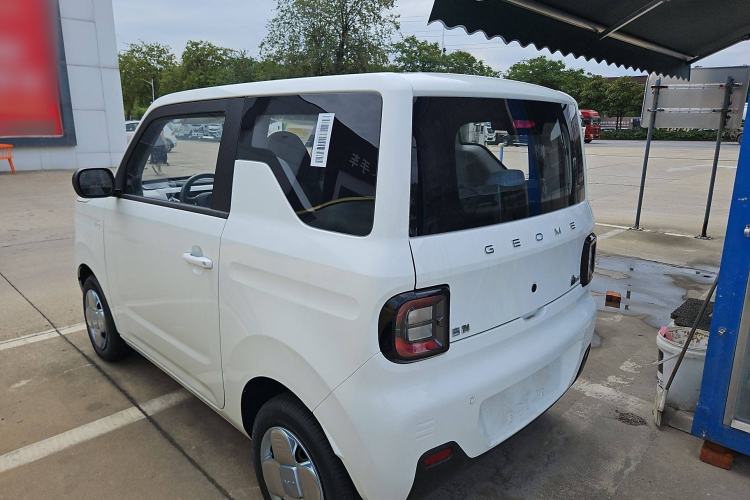Used Geely Galaxy Panda 2024 Panda Mini 200km Endurance Bear Exterior 2