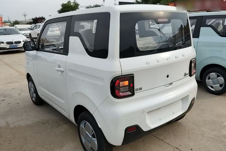 Used Geely Galaxy Panda 2024 Panda Mini 200km Endurance Bear Exterior 2