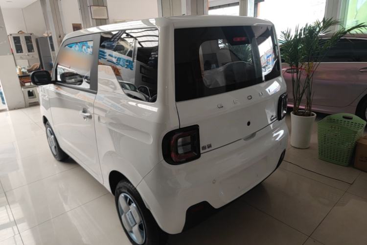 Used Geely Galaxy Panda 2024 Panda Mini 200km Endurance Bear Exterior 2